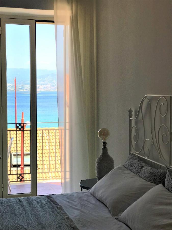 Vecchia Paradiso - A Un Passo Dal Mare Messina Dış mekan fotoğraf
